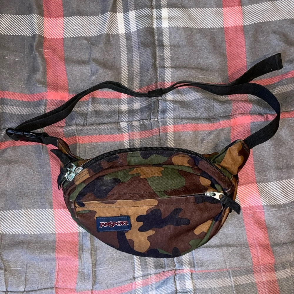 Jansport camouflage fanny pack/shoulder bag